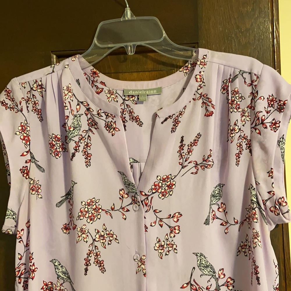 Daniel Rainn Women’s Purple Floral Blouse - Picture 2 of 3